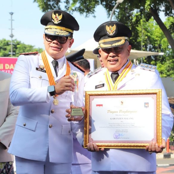 Bupati Malang Raih Penghargaan Kinerja Tinggi di Hari Otonomi Daerah ke-30 Kemendagri