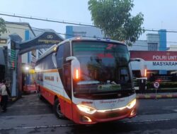 12 Pejabat Pemkab Tulungagung Dibawa KPK ke Surabaya Usai OTT Bupati Gatut Sunu