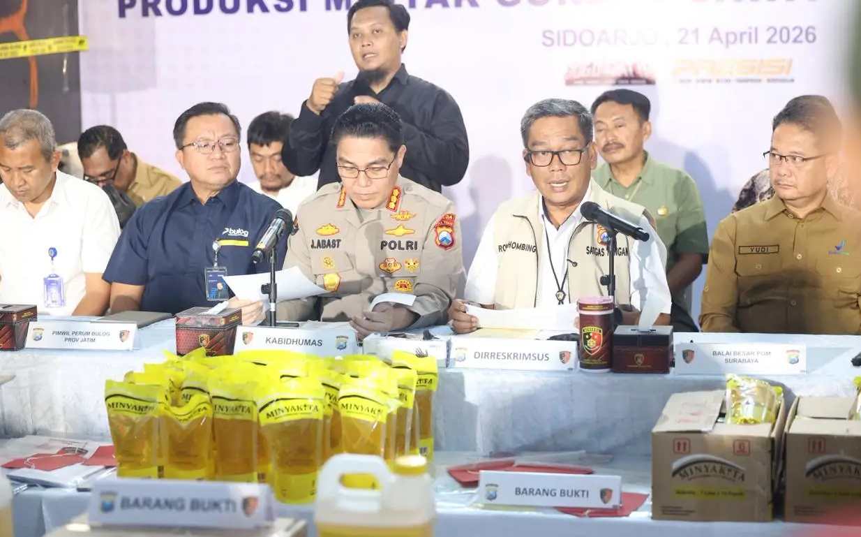 Polda Jatim Bongkar Produksi MinyaKita Ilegal di Sidoarjo, Empat Tersangka Ditangkap