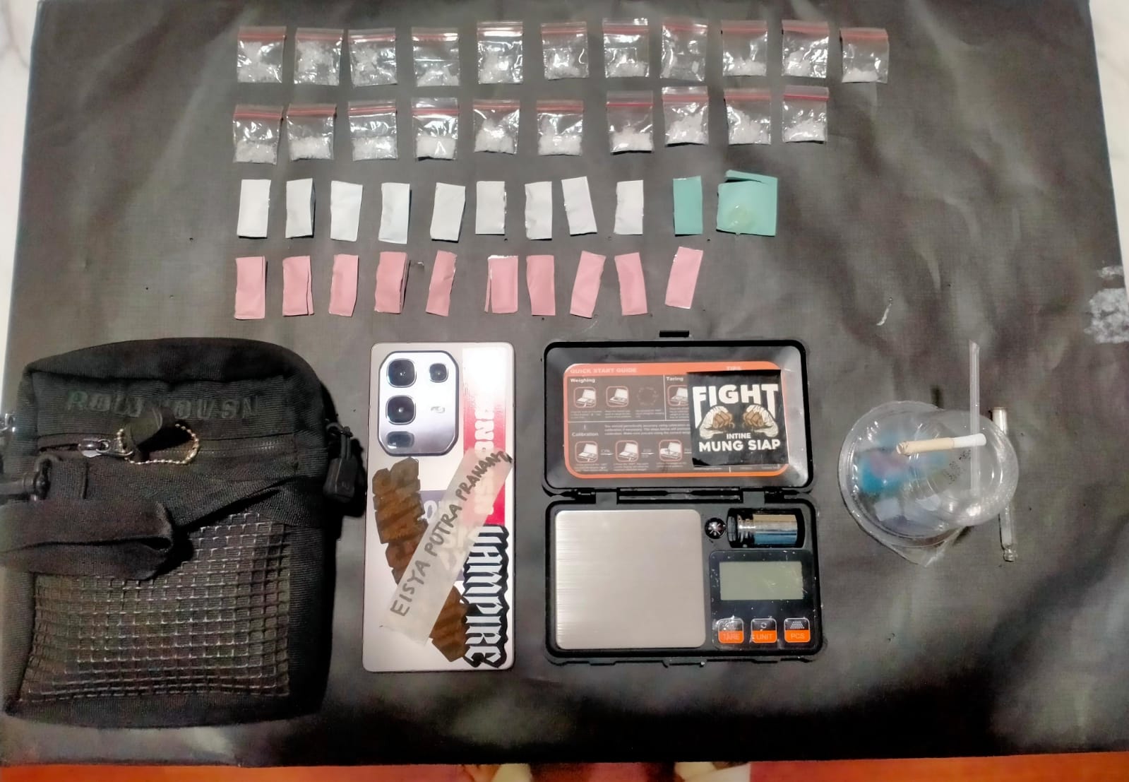 Polisi Bekuk Pengedar 21 Poket Sabu di Lawang Polisi Bekuk Pengedar 21 Poket Sabu di Lawang