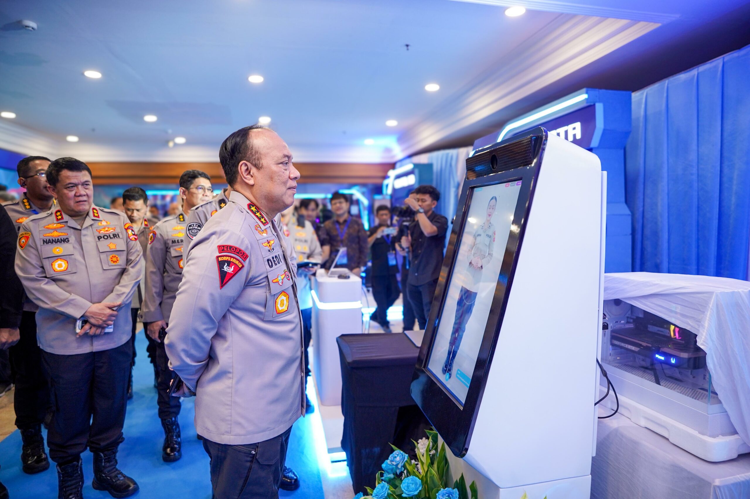 Polri Meluncurkan Pelayanan Laporan Polisi Online, Super App Polri Kini Semakin Lengkap dan Transparan Polri Meluncurkan Pelayanan Laporan Polisi Online, Super App Polri Kini Semakin Lengkap dan Transparan
