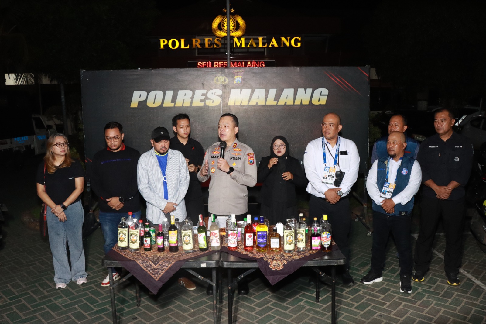 54 Suporter Diamankan Diduga Bawa Miras Saat Laga Arema vs Persis Solo