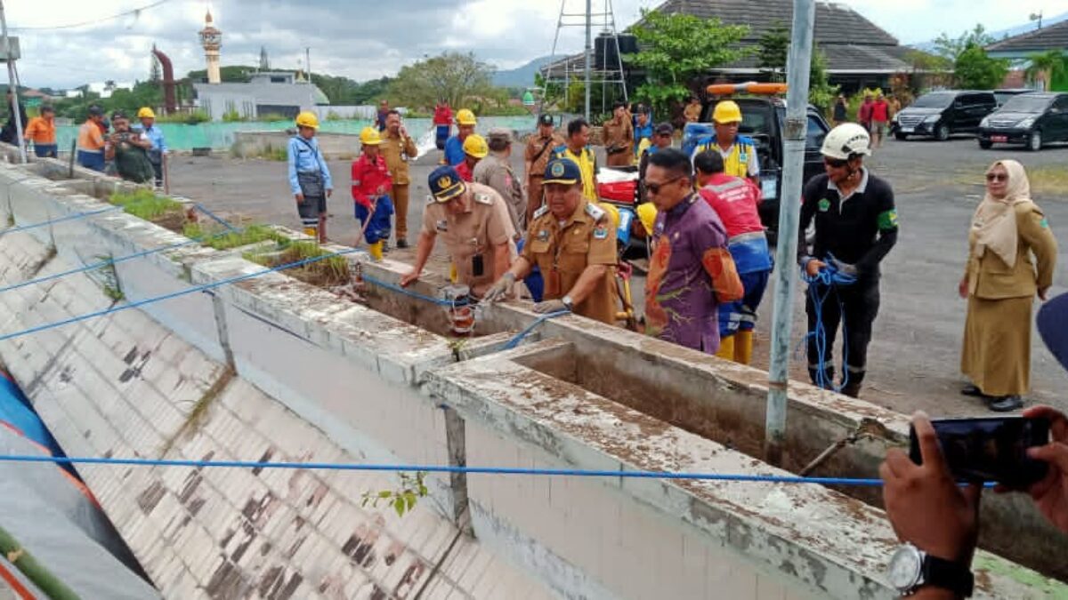 Pengunjung Harap Waspada! Rooftop Pasar Besar Malang Masuk Zona Bahaya