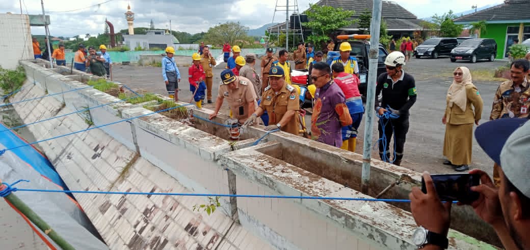 Pengunjung Harap Waspada! Rooftop Pasar Besar Malang Masuk Zona Bahaya