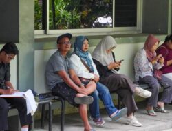 Untaian Doa dan Lelah Orang Tua di Balik UTBK UB 2026