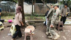 Satpol PP Malang Tertibkan PKL Usai Lebaran, Pelanggar Disiapkan ke Tipiring