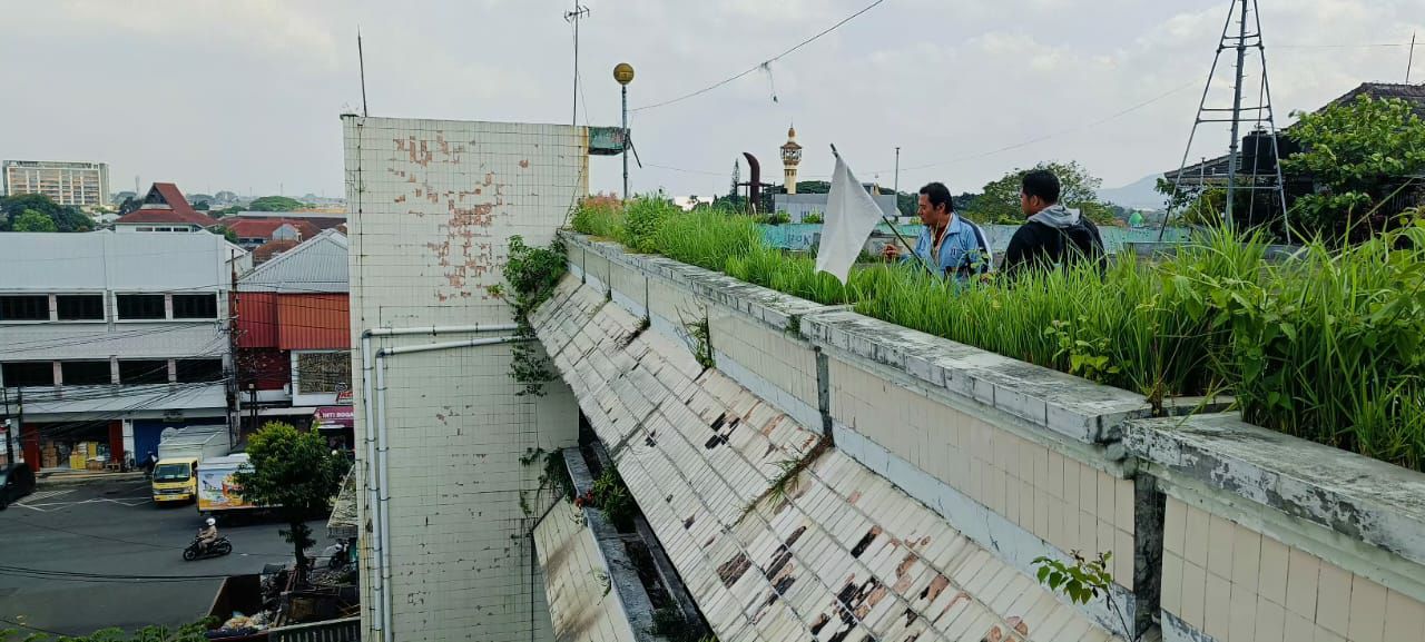 Tembok Retak di Pasar Besar Malang Bikin Resah, Aktivitas Langsung Dilarang di Area Rawan