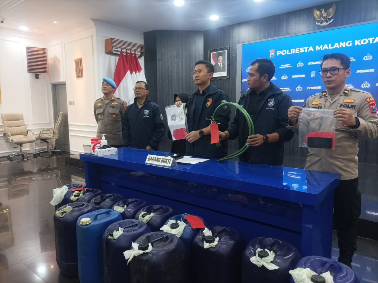 Polisi Bongkar Penjualan Pertalite Ilegal di SPBU Klojen, Libatkan Oknum Karyawan