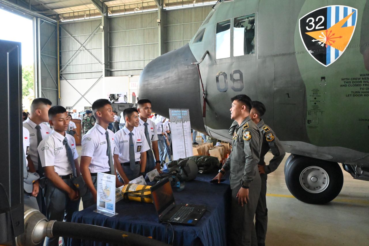 Pembekalan di Lanud, Taruna Nusantara Ditempa Jadi Pemimpin