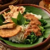 Nasi Pecel, Warisan Kuliner Jawa yang Jejaknya Terekam Sejak Abad ke-9