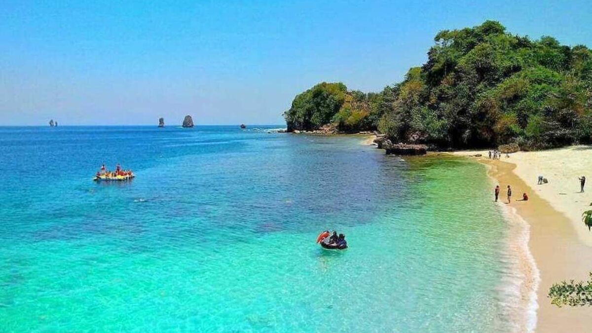 Pantai Tiga Warna Malang: Cara Reservasi, Rute, dan Tips Agar Tidak Kehabisan Slot