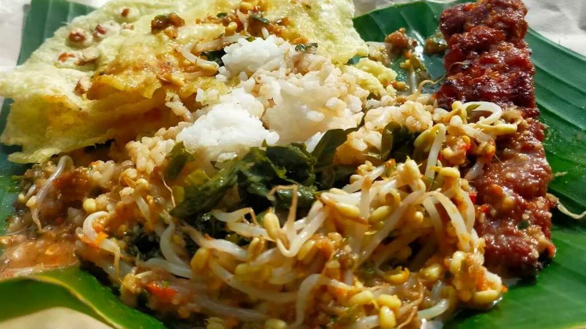 Sarapan Rp10 Ribu di Malang: Nasi Pecel yang Bikin Kangen Bahkan Setelah Lulus