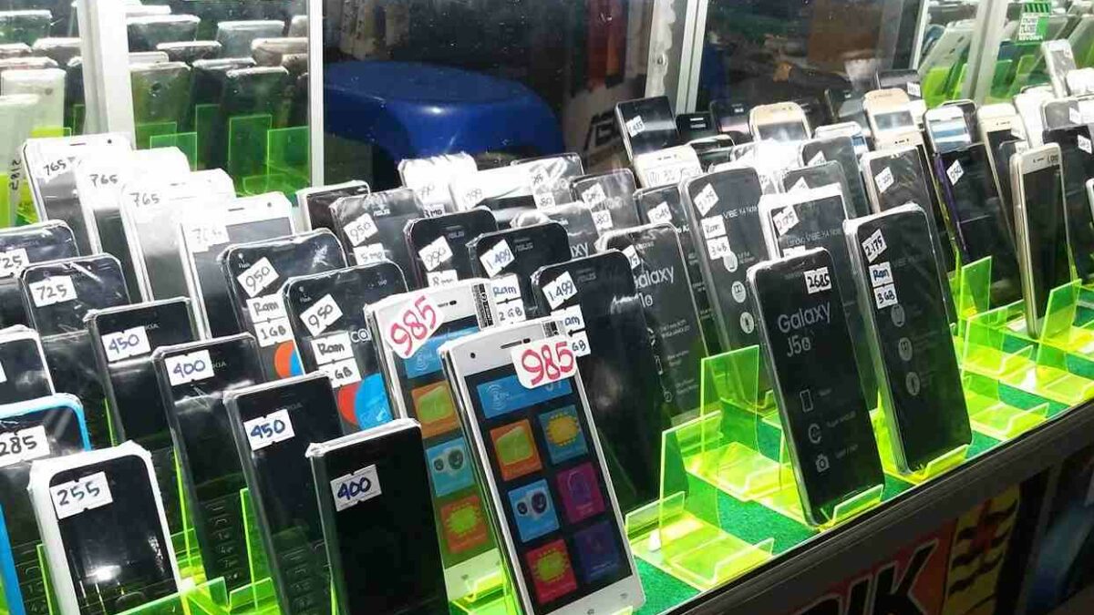 Beli HP Bekas di Malang: Di Mana Tempatnya, Apa yang Harus Diperiksa, dan Cara Tidak Tertipu