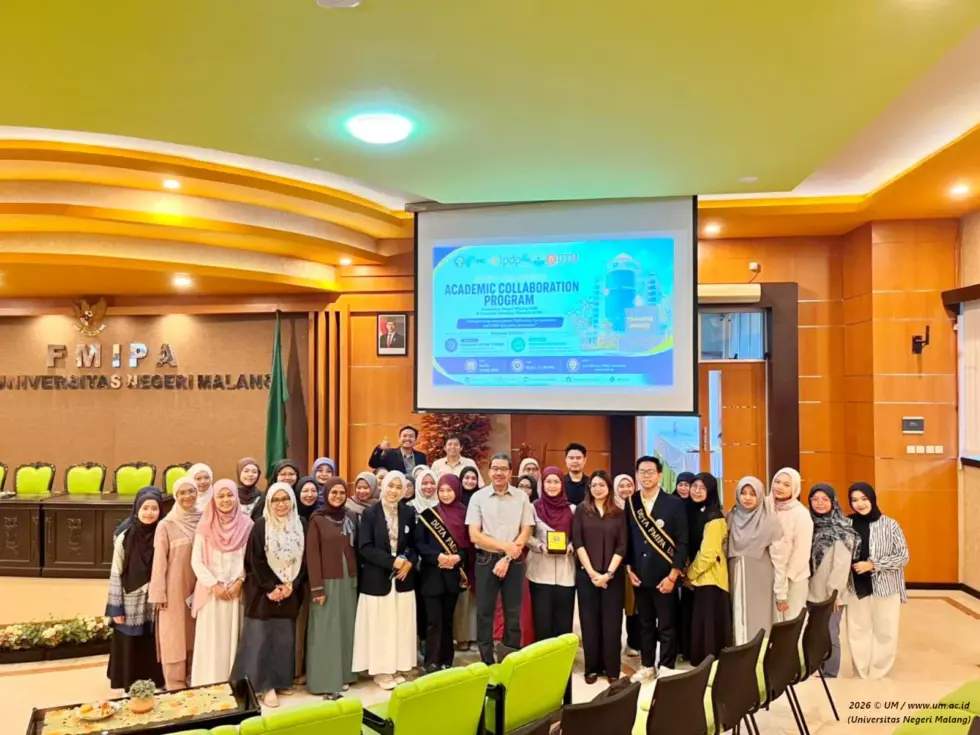 FMIPA UM Perkuat Internasionalisasi Akademik Lewat Kolaborasi Publikasi dengan Universiti Teknologi Malaysia FMIPA UM Perkuat Internasionalisasi Akademik Lewat Kolaborasi Publikasi dengan Universiti Teknologi Malaysia