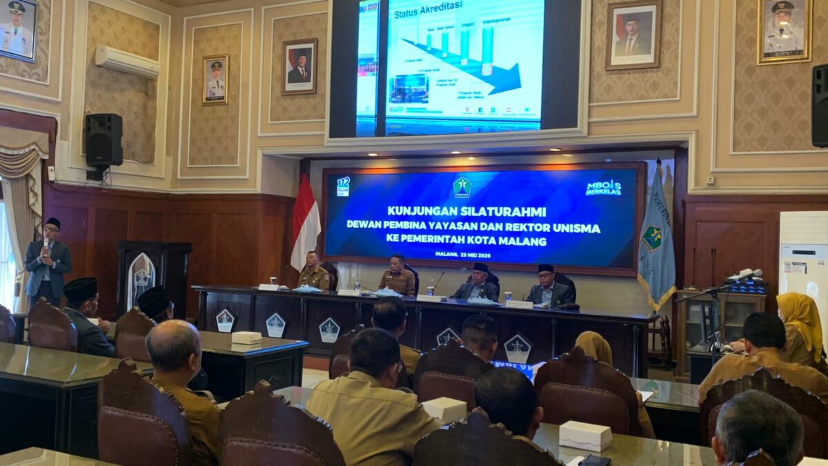 Unisma Siap Perkuat Peran Kampus dalam Pembangunan Kota Malang, dari Kemacetan hingga Sertifikasi Halal UMKM Unisma Siap Perkuat Peran Kampus dalam Pembangunan Kota Malang, dari Kemacetan hingga Sertifikasi Halal UMKM