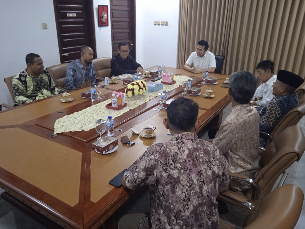 Wagub Emil Dardak Dorong Kolaborasi Pendidikan dan Pengembangan Buah Nusantara Wagub Emil Dardak Dorong Kolaborasi Pendidikan dan Pengembangan Buah Nusantara
