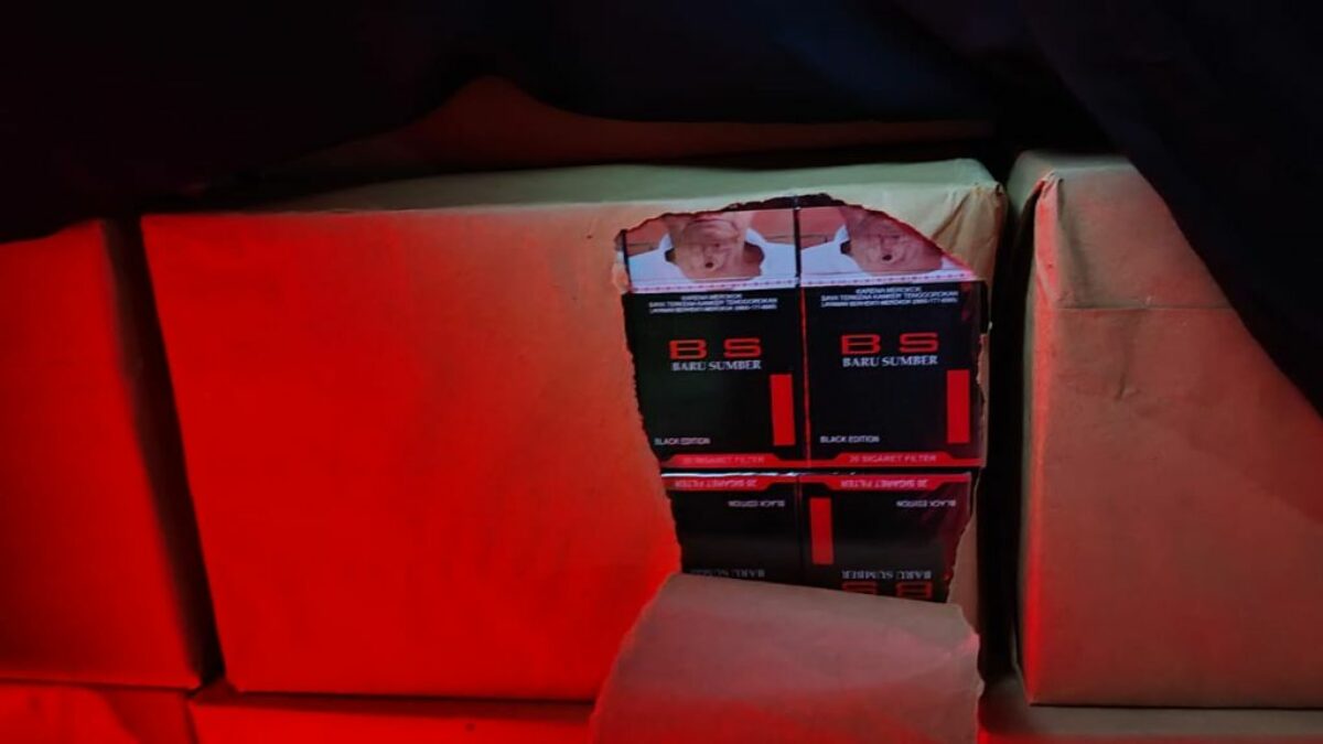 Aksi Kejar Tengah Malam, Bea Cukai Malang Gagalkan Peredaran 464 Ribu Batang Rokok Ilegal