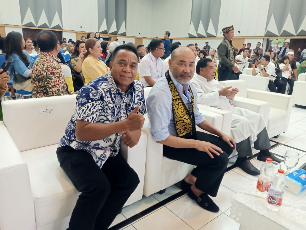Victor Laiskodat Kucurkan Rp600 Juta untuk Mahasiswa NTT di Malang Victor Laiskodat Kucurkan Rp600 Juta untuk Mahasiswa NTT di Malang