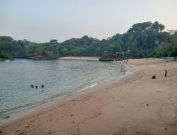 Viral Tiket Ganda Pantai Ngliyep, Sistem Loket Diubah