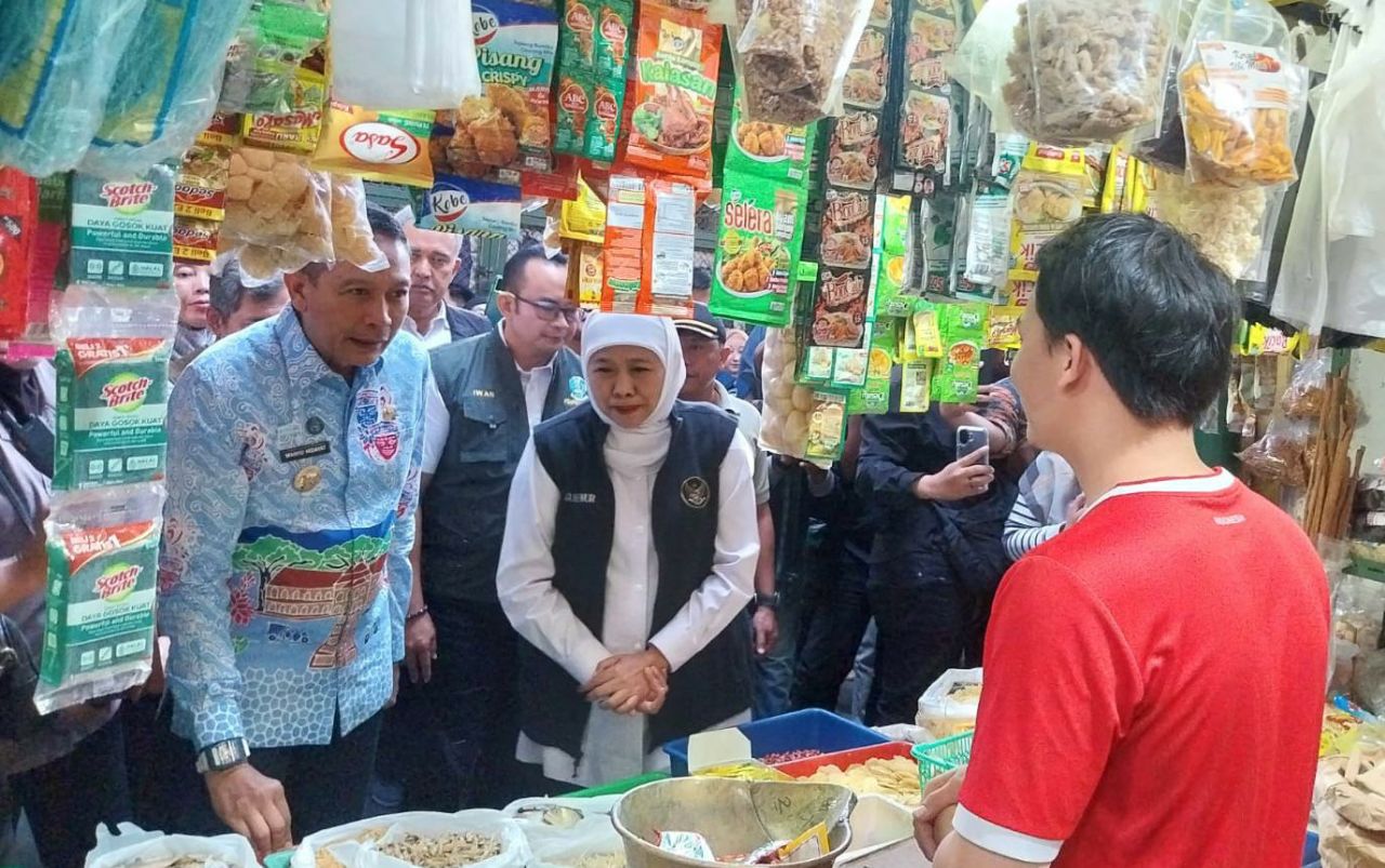 Khofifah Temukan Beras SPHP dan MinyakKita Hilang dari Pasar di Kota Malang Khofifah Temukan Beras SPHP dan MinyakKita Hilang dari Pasar di Kota Malang