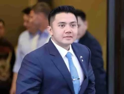 Lukas Luwarso Desak Teddy Indra Wijaya Mundur usai Video Amien Rais Viral