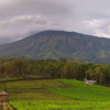 Bukit Jengkoang, Hidden Gem di Kota Batu dengan Panorama Sunrise dan Lautan Kabut