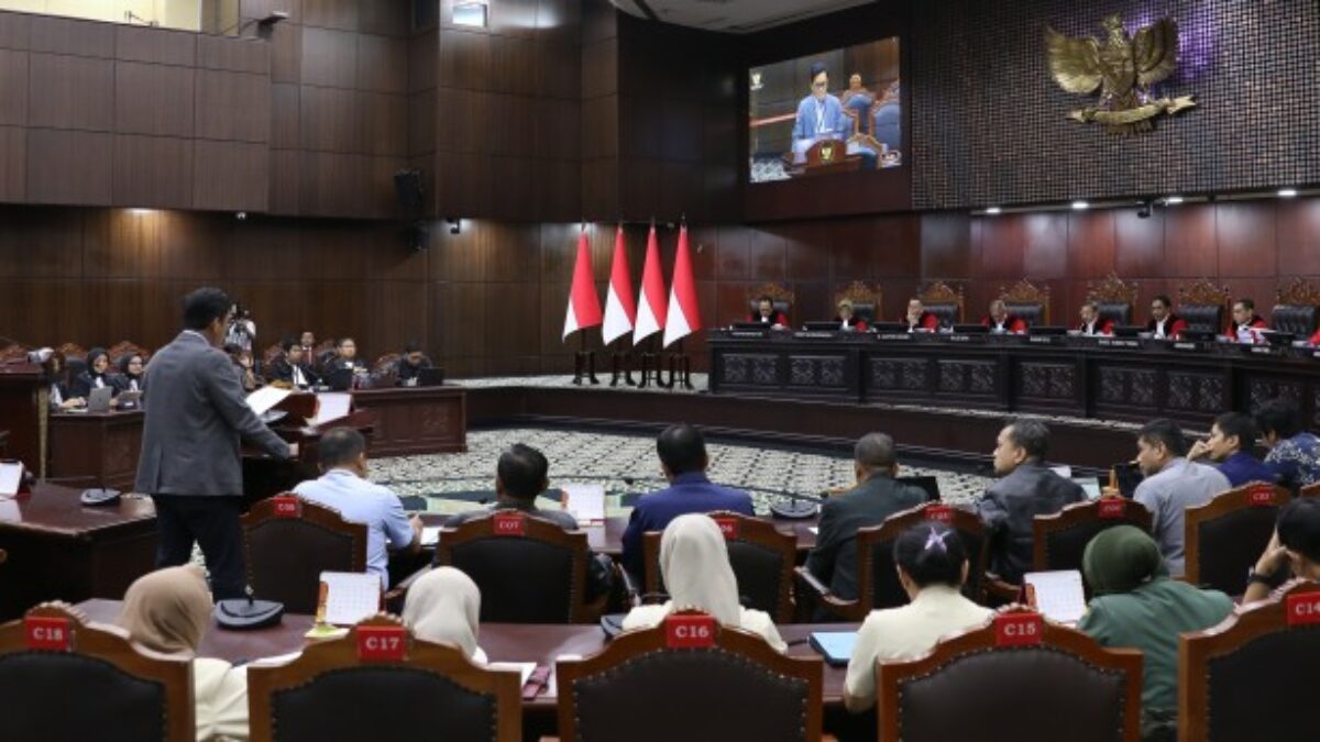 Ahli Tegaskan Konstitusi Tidak Menempatkan TNI sebagai Aktor Pembangunan Ahli Tegaskan Konstitusi Tidak Menempatkan TNI sebagai Aktor Pembangunan