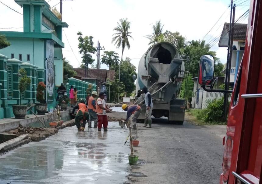 Pemkab Malang Tangani Jalan Lumbangsari–Sukorejo, Perkuat Akses Bululawang dan Gondanglegi Pemkab Malang Tangani Jalan Lumbangsari–Sukorejo, Perkuat Akses Bululawang dan Gondanglegi