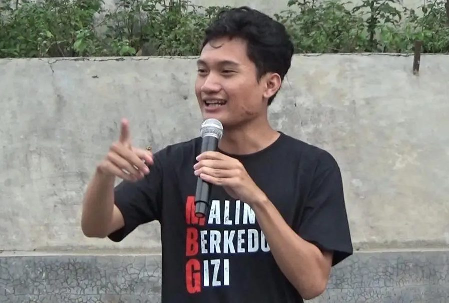 Hotman Paris Soroti Kritik Mantan Ketua BEM UGM kepada Prabowo, Pertanyakan Sikap Kampus Hotman Paris Soroti Kritik Mantan Ketua BEM UGM kepada Prabowo, Pertanyakan Sikap Kampus
