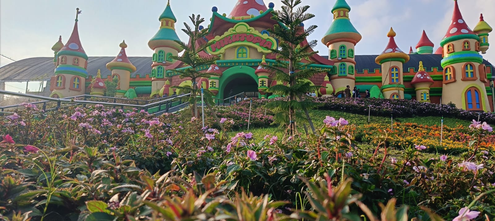 Mikutopia Jadi Destinasi Wisata Baru di Desa Tulungrejo Kota Batu yang Tingkatkan Perekonomian Masyarakat Mikutopia Jadi Destinasi Wisata Baru di Desa Tulungrejo Kota Batu yang Tingkatkan Perekonomian Masyarakat