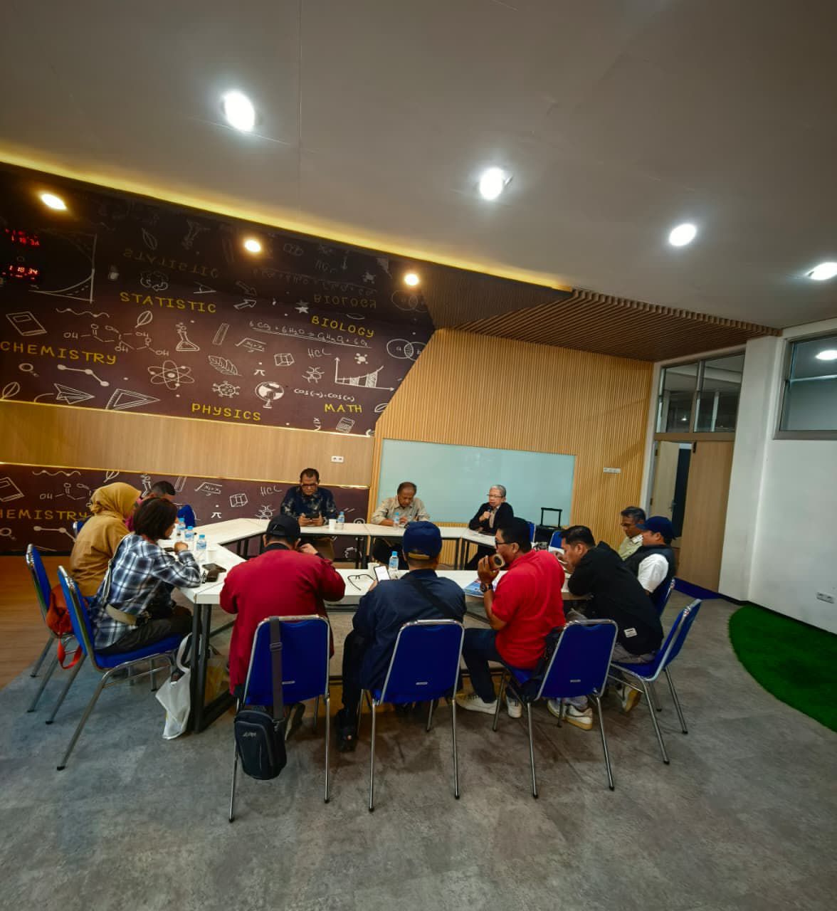 Guru Besar UB Soroti Pengaturan Celah Energi Material 2D, Kepala BPS Kota Malang Tekankan Pentingnya Data untuk Pembangunan Guru Besar UB Soroti Pengaturan Celah Energi Material 2D, Kepala BPS Kota Malang Tekankan Pentingnya Data untuk Pembangunan