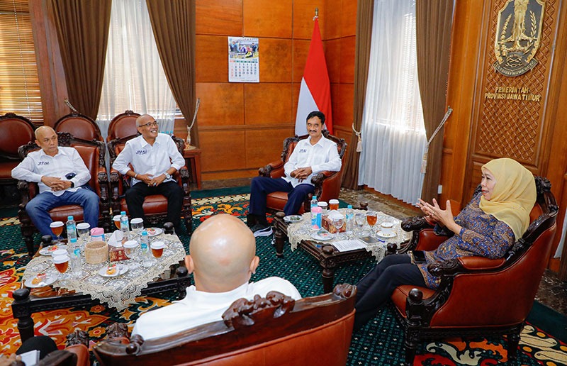 Gubernur Khofifah Mendorong JMSI Jatim Menciptakan Media Berkualitas Gubernur Khofifah Mendorong JMSI Jatim Menciptakan Media Berkualitas