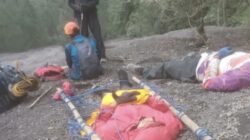 Pendaki Ilegal Semeru Terjatuh, Evakuasi Dramatis Terkendala Medan Curam