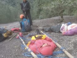 Pendaki Ilegal Semeru Terjatuh, Evakuasi Dramatis Terkendala Medan Curam