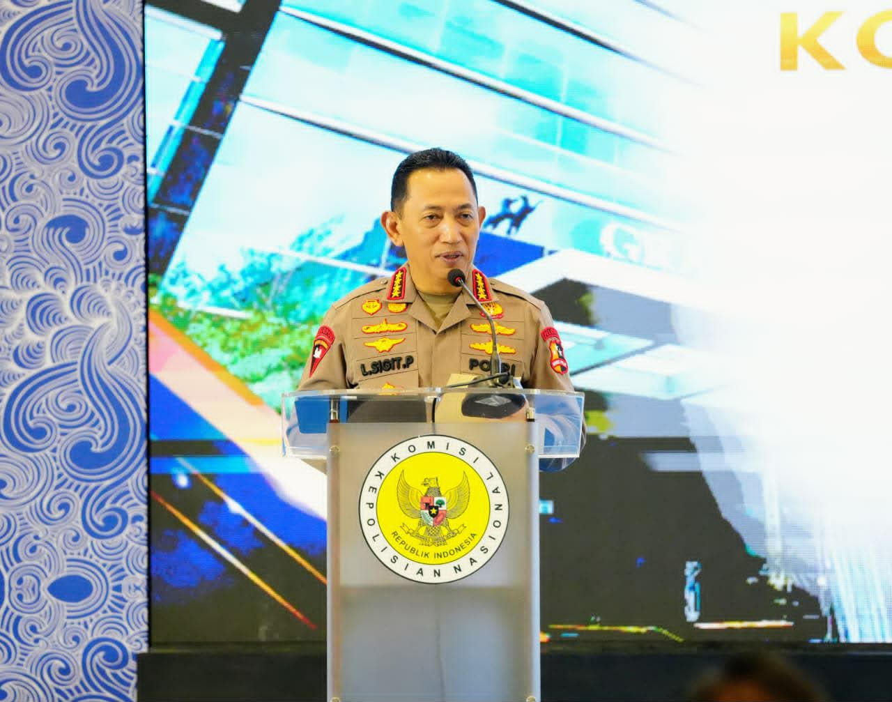 Kapolri Minta Kompolnas Perkuat Pengawasan, Tegaskan Kritik Publik Jadi Bahan Evaluasi Polri Kapolri Minta Kompolnas Perkuat Pengawasan, Tegaskan Kritik Publik Jadi Bahan Evaluasi Polri