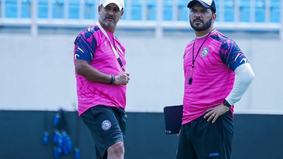 Arema FC Pertahankan Marcos Santos, Bidik Stabilitas dan Target Lebih Tinggi di Super League 2026/2027