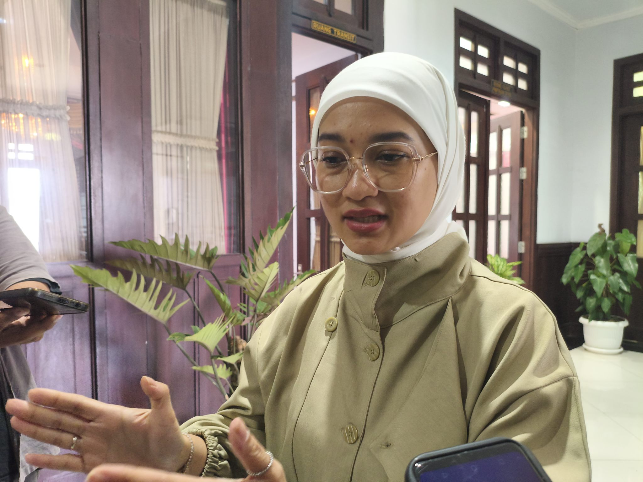 Ketua DPRD Kota Malang Soroti MBG, Keluhan Siswa dan Orang Tua Disebut Masih Terhambat Ketua DPRD Kota Malang Soroti MBG, Keluhan Siswa dan Orang Tua Disebut Masih Terhambat