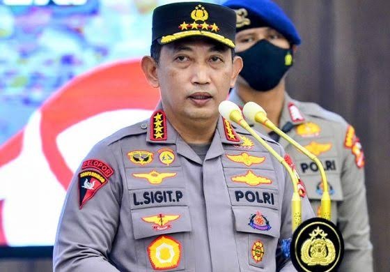 DPR Sahkan UU Polri, Kapolri Kini Bisa Bertugas Hingga Usia 61 Tahun DPR Sahkan UU Polri, Kapolri Kini Bisa Bertugas Hingga Usia 61 Tahun