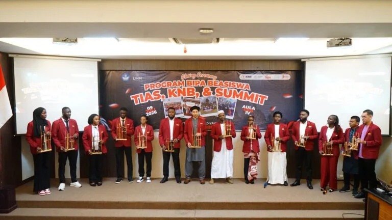 Mahasiswa Internasional UMM Rampungkan Program BIPA, Siap Kuliah dan Kenalkan Indonesia Mahasiswa Internasional UMM Rampungkan Program BIPA, Siap Kuliah dan Kenalkan Indonesia