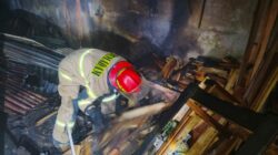Diduga Akibat  Korsleting Listrik, Gudang Mebel di Singosari Terbakar 