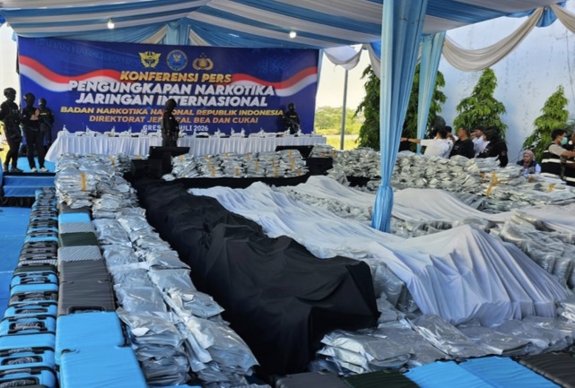 Rekor Baru Perang Narkoba, Pengungkapan 3 Ton Ganja di Gresik Bongkar Besarnya Ancaman Sindikat Nasional Rekor Baru Perang Narkoba, Pengungkapan 3 Ton Ganja di Gresik Bongkar Besarnya Ancaman Sindikat Nasional