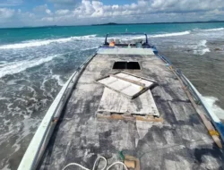 Kapal Cepat Bermesin Enam Ditangkap, TNI AL Sita 97 Karung Pasir Timah Senilai Rp3,46 Miliar