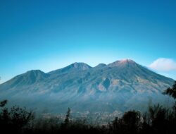 Jalur Pendakian Gunung Arjuno-Welirang Resmi Ditutup Akibat Karhutla