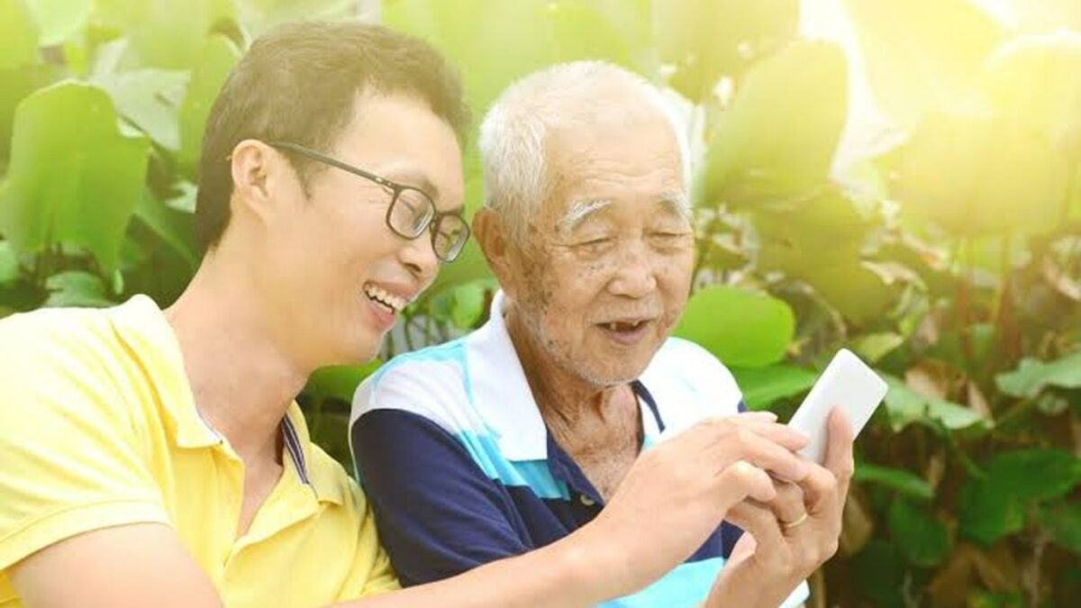 Teknologi Digital Dorong Pertumbuhan Ekonomi Lansia di Tiongkok
