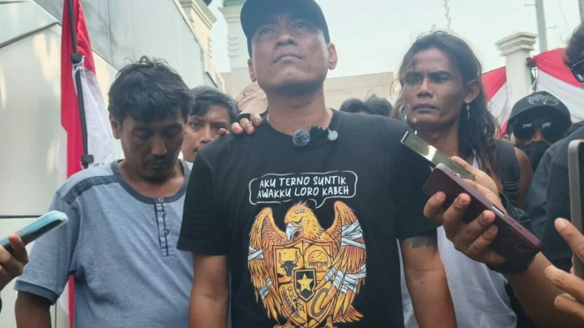 WhatsApp Buka Suara soal Akun Botok Pati yang Terblokir