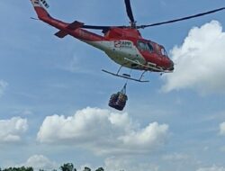 Operasi Water Bombing Dikerahkan Padamkan Kebakaran Hutan Bromo