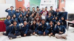 Kelompok 43 FISIP UB Bakti Desa Optimalkan Manajemen Tambak Ikan Desa Sumberdem untuk Atasi Masalah Pembukuan