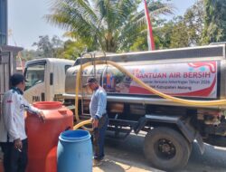 PMI Kabupaten Malang Gelontorkan 20 Ribu Liter Air Bersih untuk Warga Sumberagung dan Puskesmas Sitiarjo