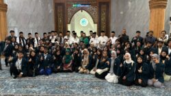 Kelompok 16 FISIP UB Bakti Desa Arcapada 2026 Semarakkan Gerakan Subuh Keliling di Desa Poncokusumo