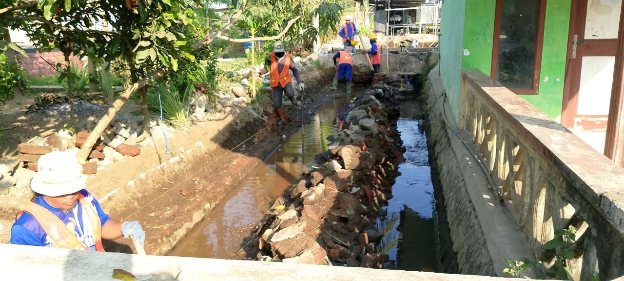 Proyek Irigasi di Sumberpucung Diduga Abaikan SOP, Pengawasan Dipertanyakan Proyek Irigasi di Sumberpucung Diduga Abaikan SOP, Pengawasan Dipertanyakan